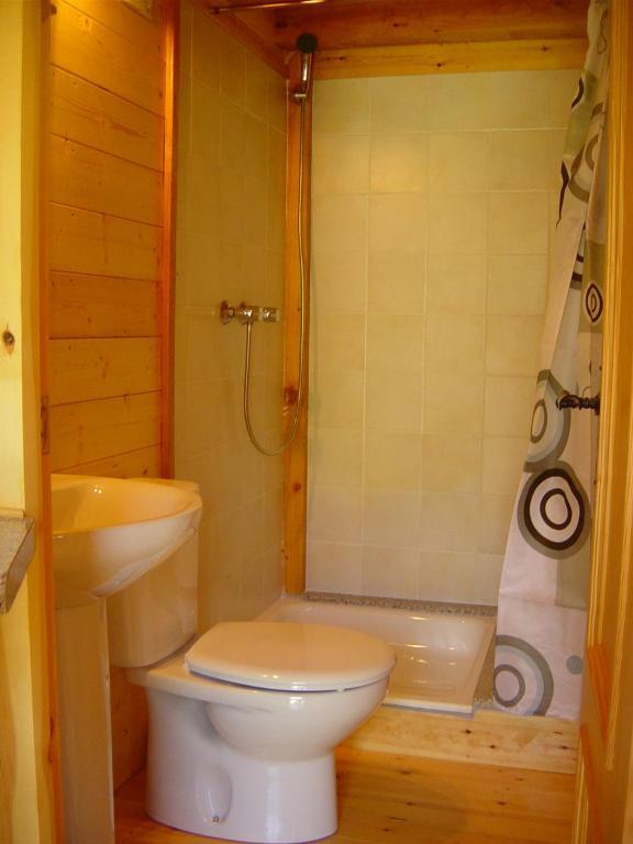 Camping Vall De Ribes Ribes De Freser Phòng bức ảnh